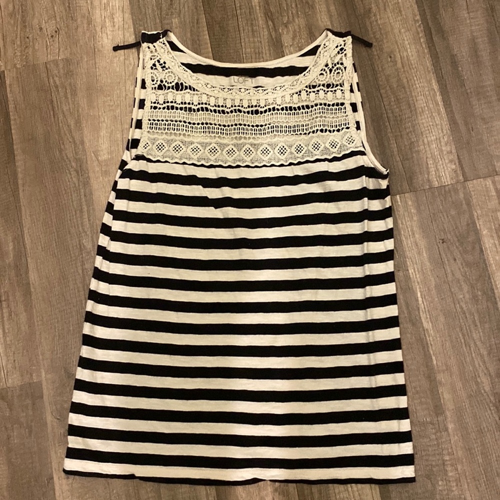 Ann Taylor Loft sleeveless shirt